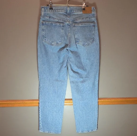 Madewell Cropped Jeans in Classic Blue - Picture 3 of 5
